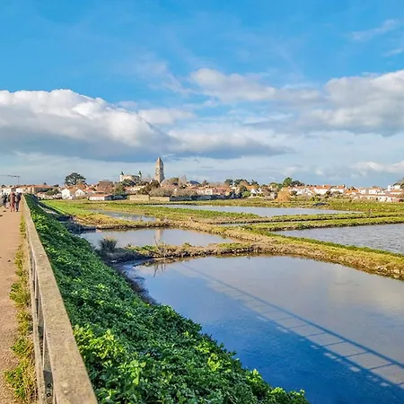 Awesome In Barbâtre